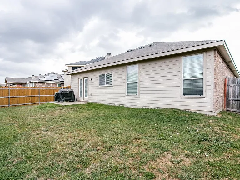8633 Star Thistle Dr — Photo 21