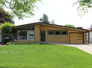 313 N Craig Pl, Lombard, IL 60148
