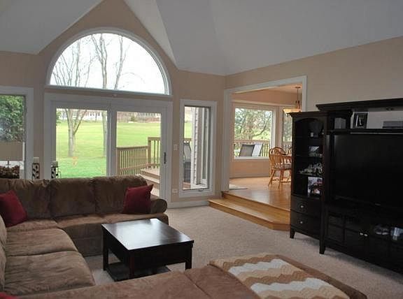 5th image of 1448 Greenlake Dr