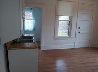 129 Center Ave #1, Burgettstown, PA