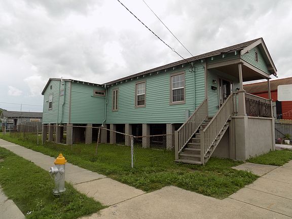 2nd image of 2402 Touro St