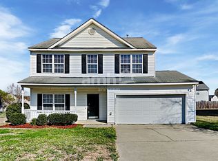 7013 Spanglers Spring Way, Raleigh, NC 27610