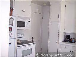 3rd image of 620 S Grove Ave