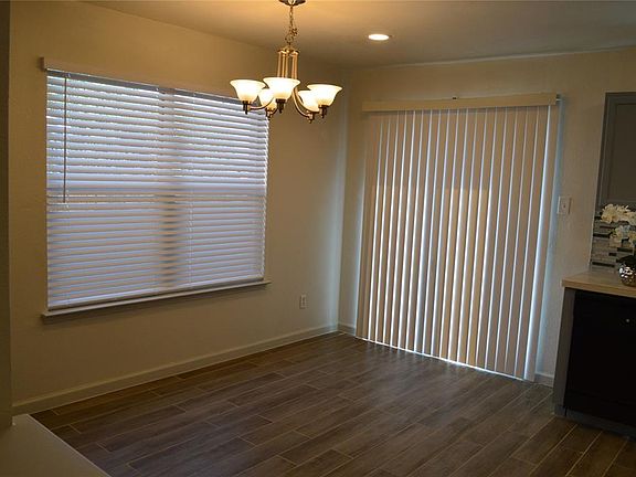 5th image of 906 Mulder Dr