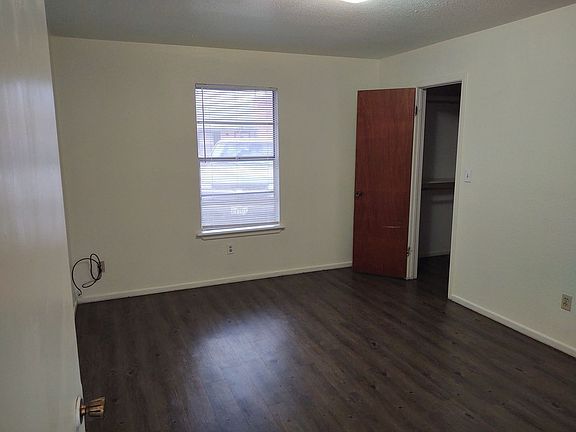 4th image of 622 & B Mill St #A