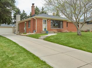 1801 Oak St, South Milwaukee, WI 53172