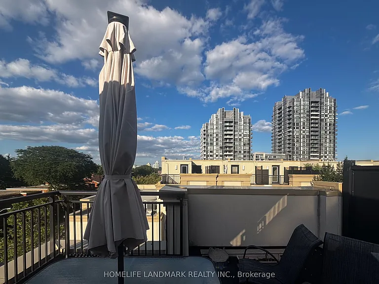 7 Oakburn Cres #15 — Photo 16