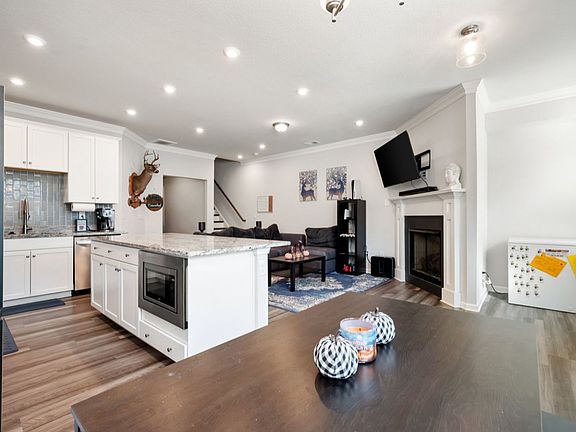 5th image of 419 Asuza St