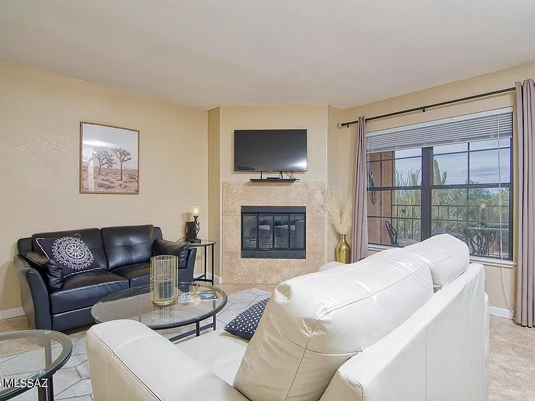 6651 N Campbell Ave #210 — Photo 2