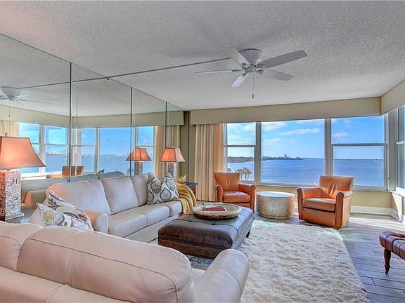 2nd image of 634 Edgewater Dr Unit 642