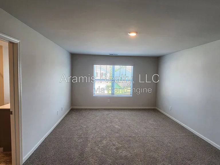3134 Ellenton Dr — Photo 5