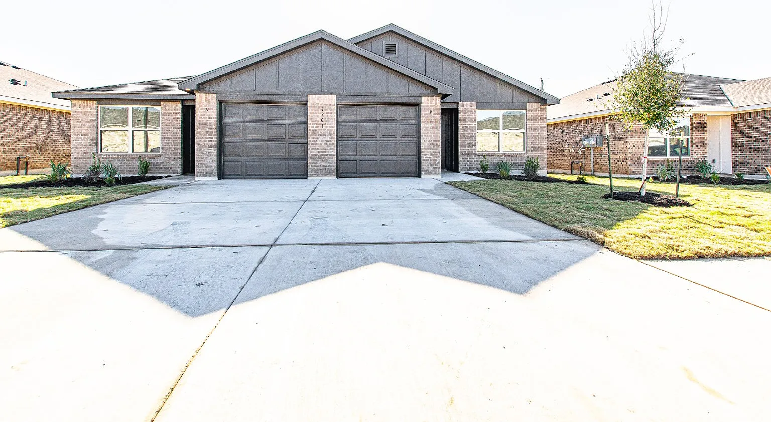 3 bed, 2.0 bath, 1214 sqft, $1,400 — Photo 1