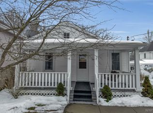 10885 Bodine Rd, Clarence, NY 14031