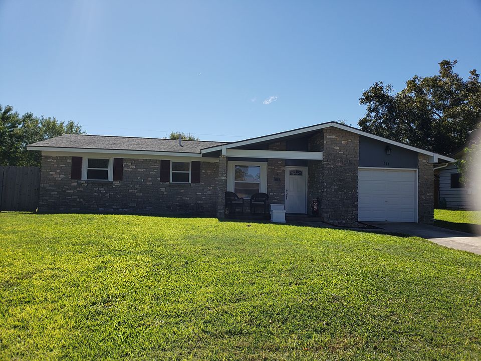 1st image of 311 Balboa Dr