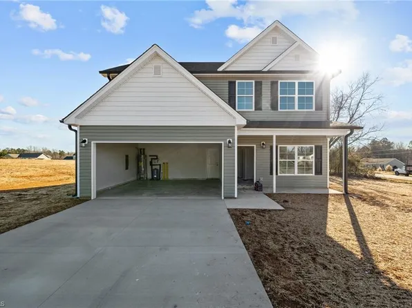 380 Brann Rd, Browns Summit, NC 27214