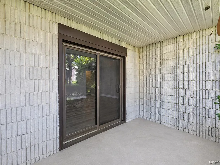 31 Richmond Blvd #1B — Photo 20