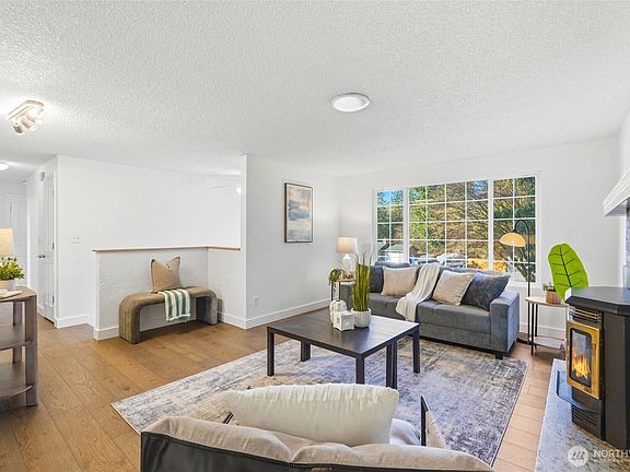 5th image of 3613 98th Drive SE