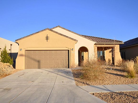 3rd image of 2004 Salvator Dr SE