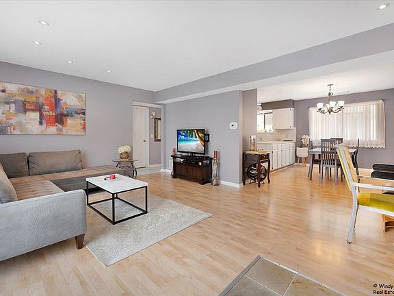 4th image of 8510 W Catherine Ave Unit 2S