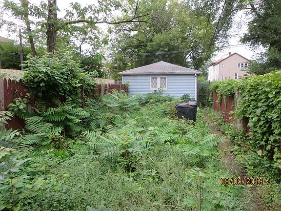 3rd image of 5442 W Race Ave