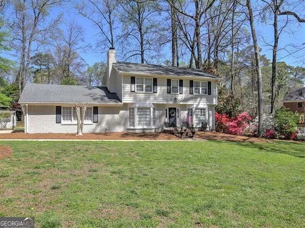 1890 Gainsborough Dr, Atlanta, GA 30341