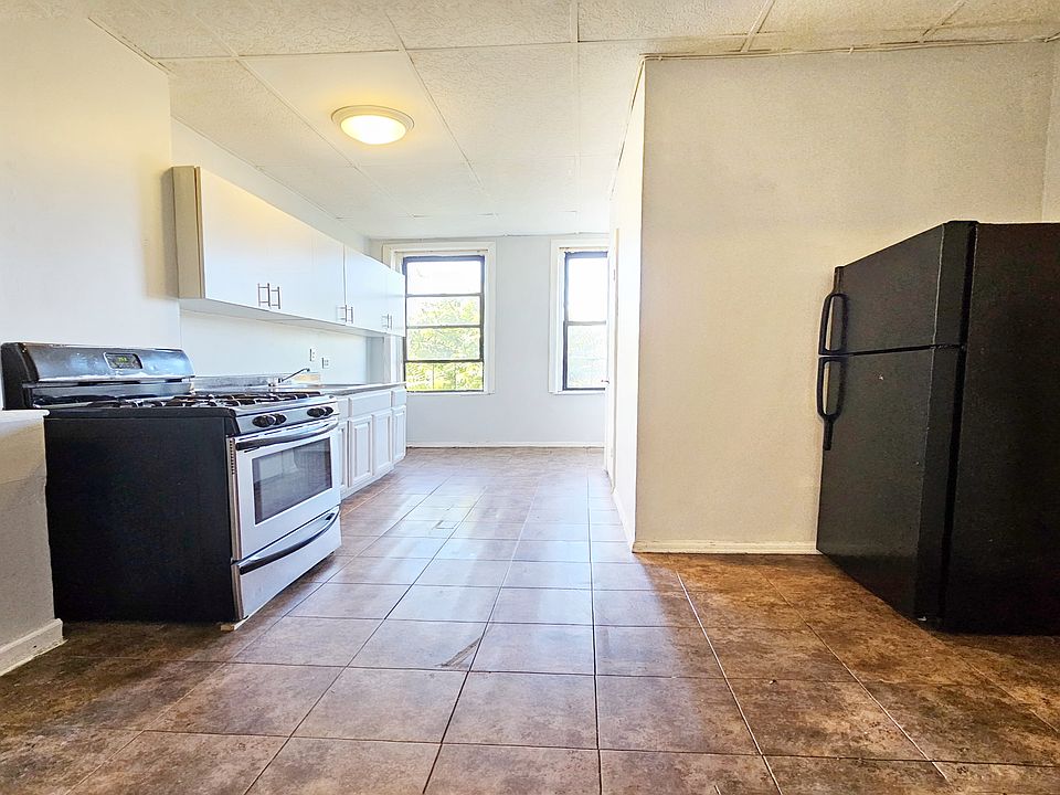 2nd image of 64-10 Myrtle Ave #3