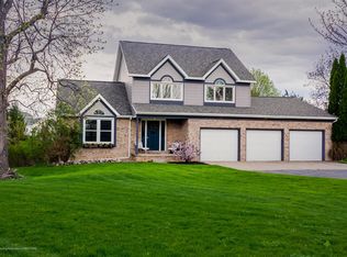 4176 Meadowdale Dr, Williamston, MI 48895