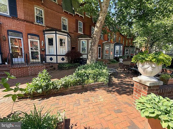 5th image of 1011 N Monroe St