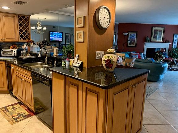 4th image of 18400 Gulf Blvd APT 1303