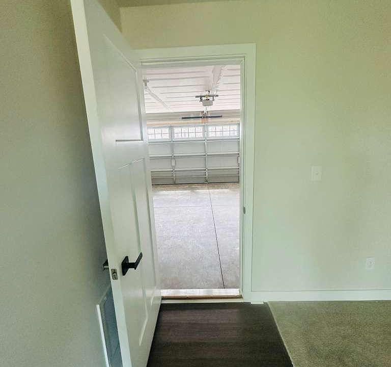 1st image of 9902 Oaklawn Blvd NW