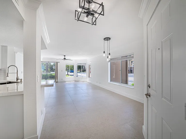 815 W Boynton Beach Blvd #12-106 — Photo 9