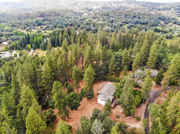 1237 Scenic Pine Dr, Auburn, CA 95602