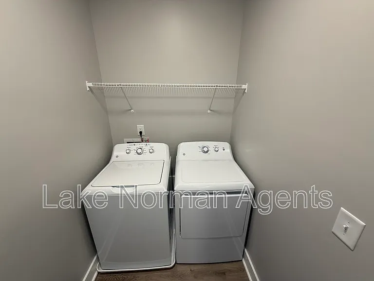 525 Dellwood Dr #A — Photo 16