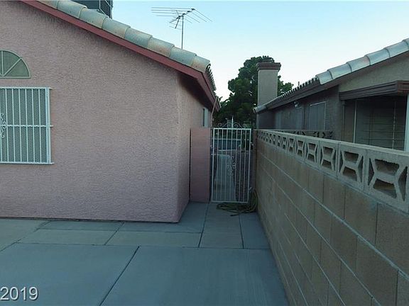 4th image of 7140 Desert Clover Ct