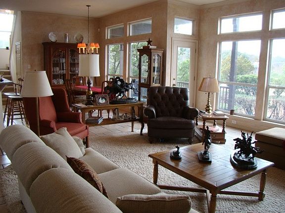 5th image of 135 Lakeway Dr