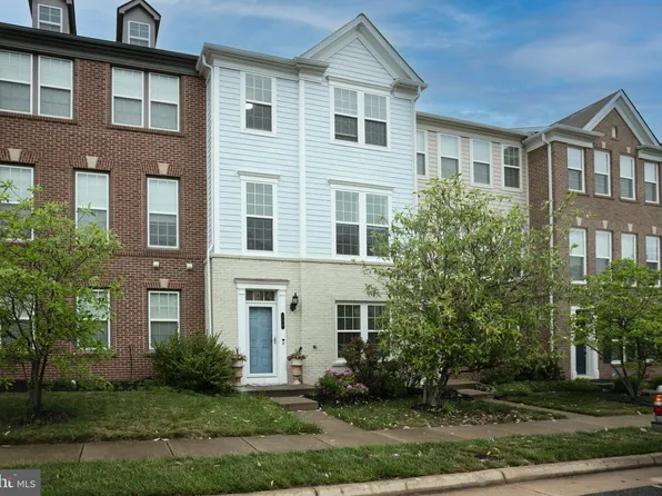 328 Pink Azalea Ter SE, Leesburg, VA 20175