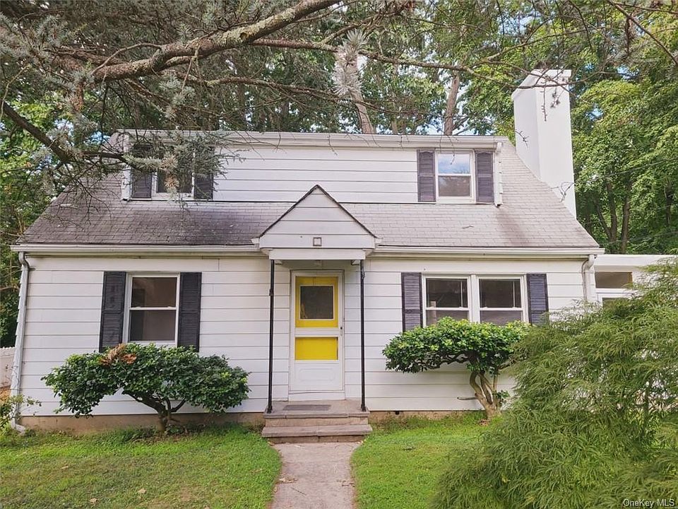 1st image of 31 Piping Rock Dr
