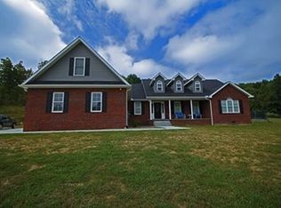 155 Beechtree Ln, Ashland, KY 41102