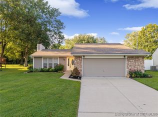 312 Mary Dr, New Albany, IN 47150