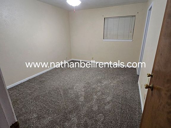 3rd image of 3025 Abbott Ln