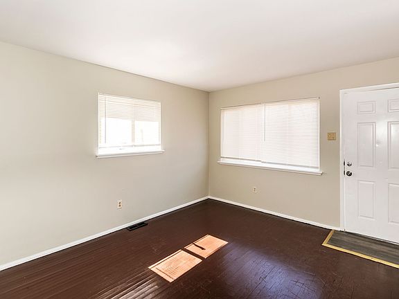 3rd image of 10344 Baron Dr