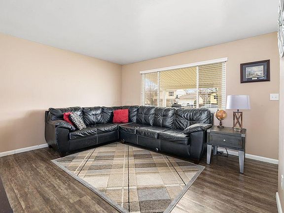 5th image of 3297 Simmons Dr