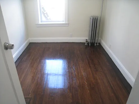 Rented by Alexiou Realty | media 19