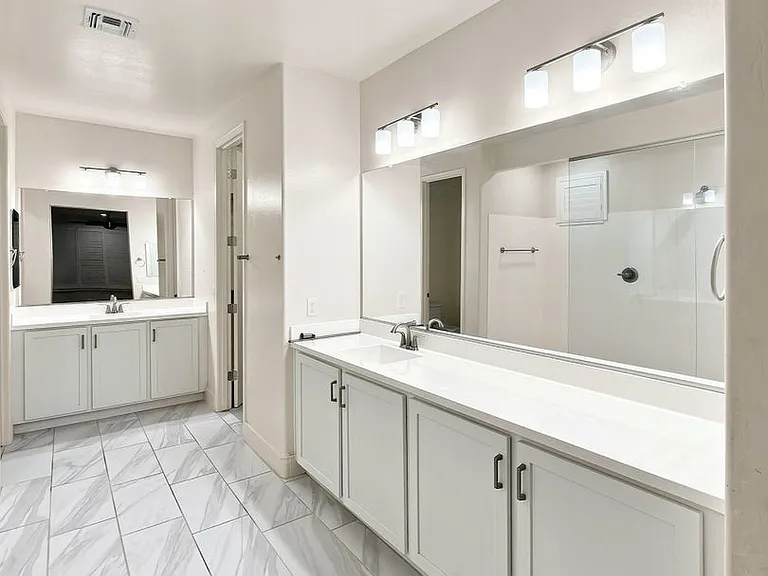5543 N 107th Ln — Photo 32