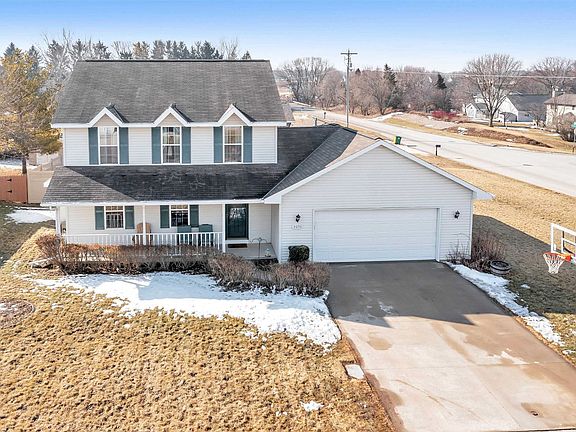 3rd image of 3606 Stanford Dr