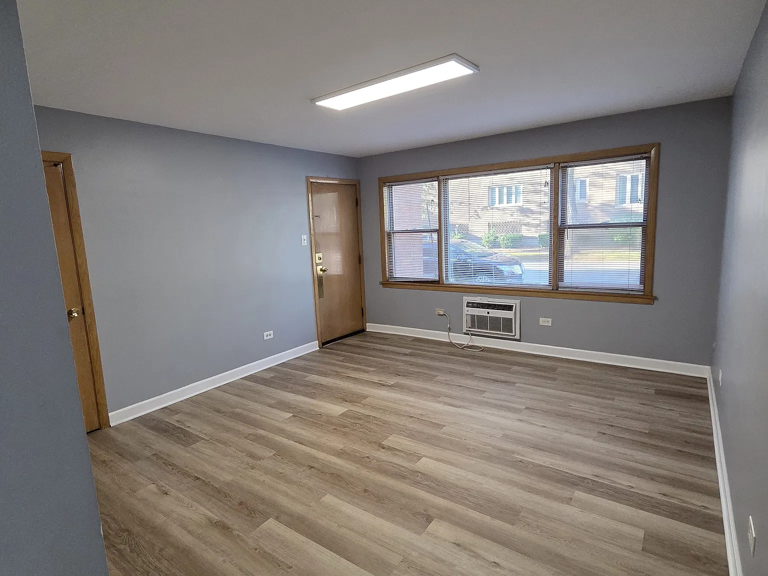 1 bed, 900 sqft, $1,295 — Photo 1