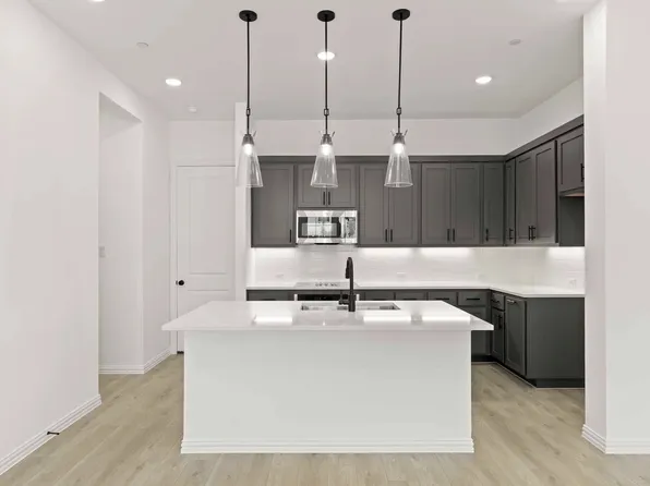 631 Blue Ridge Dr, Mansfield, TX 76063