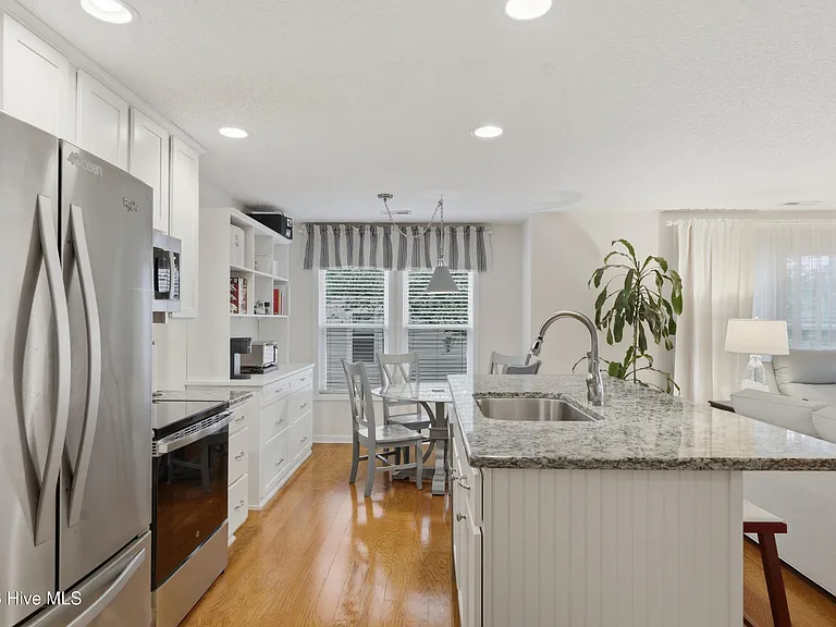 3350 Club Villas Dr #1103 — Photo 10