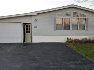 519 Applewood Dr #519, Lockport, NY 14094