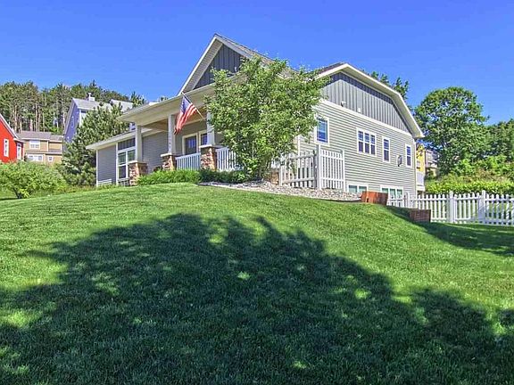 3rd image of 10585 Waterford St